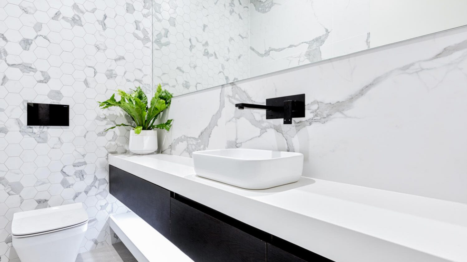 Tangalooma – River Esplanade, Mooloolaba Aluminium Windows For Bathroom