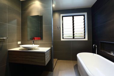 Louvre Series 525 in bathroom